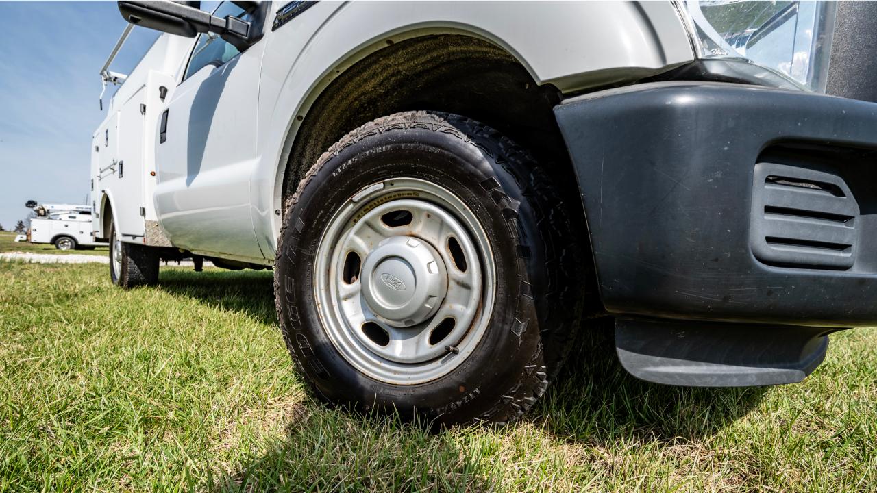 Ford F-250 SD XLT 2WD 2011