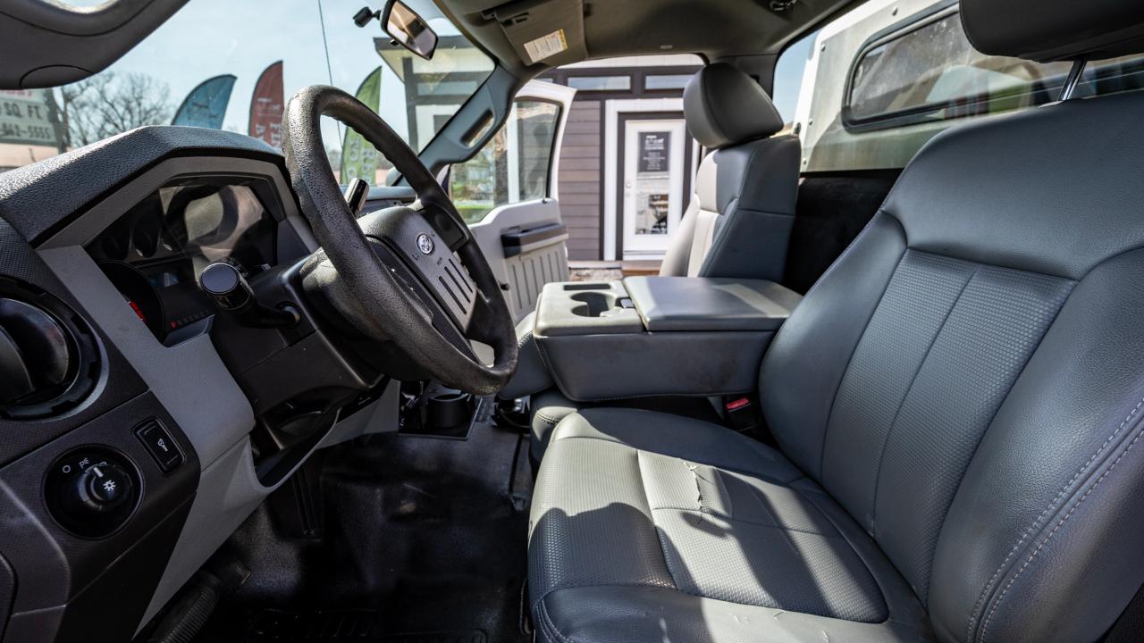 Ford F-250 SD XLT 2WD 2011