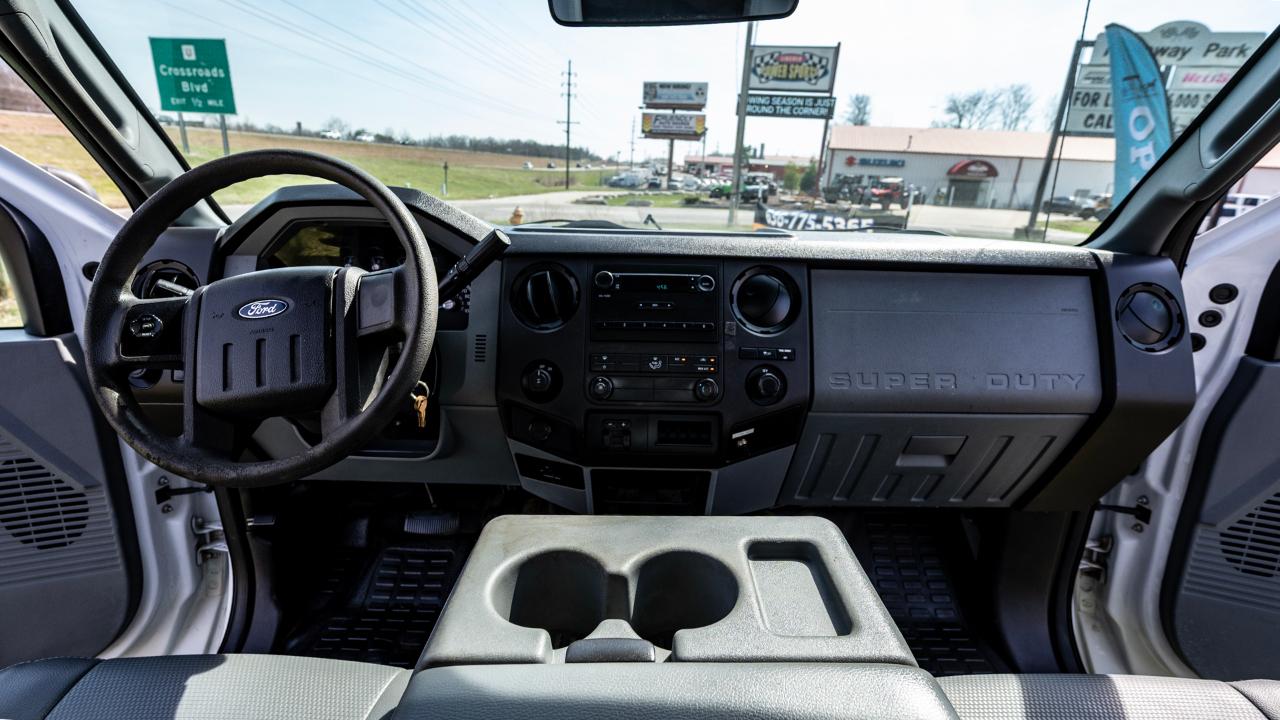 Ford F-250 SD XLT 2WD 2011