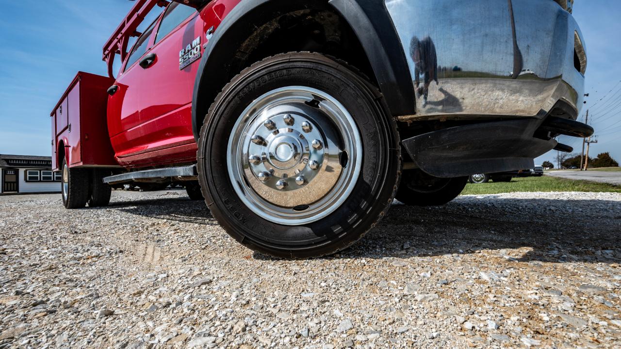 RAM 5500 Crew Cab SWB 4WD DRW 2016