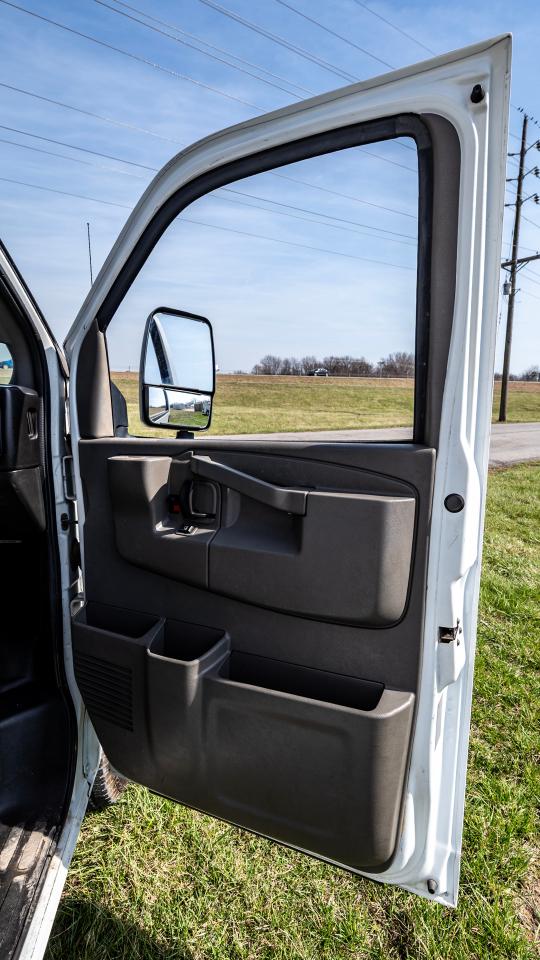 Chevrolet Express G3500 139" 2017