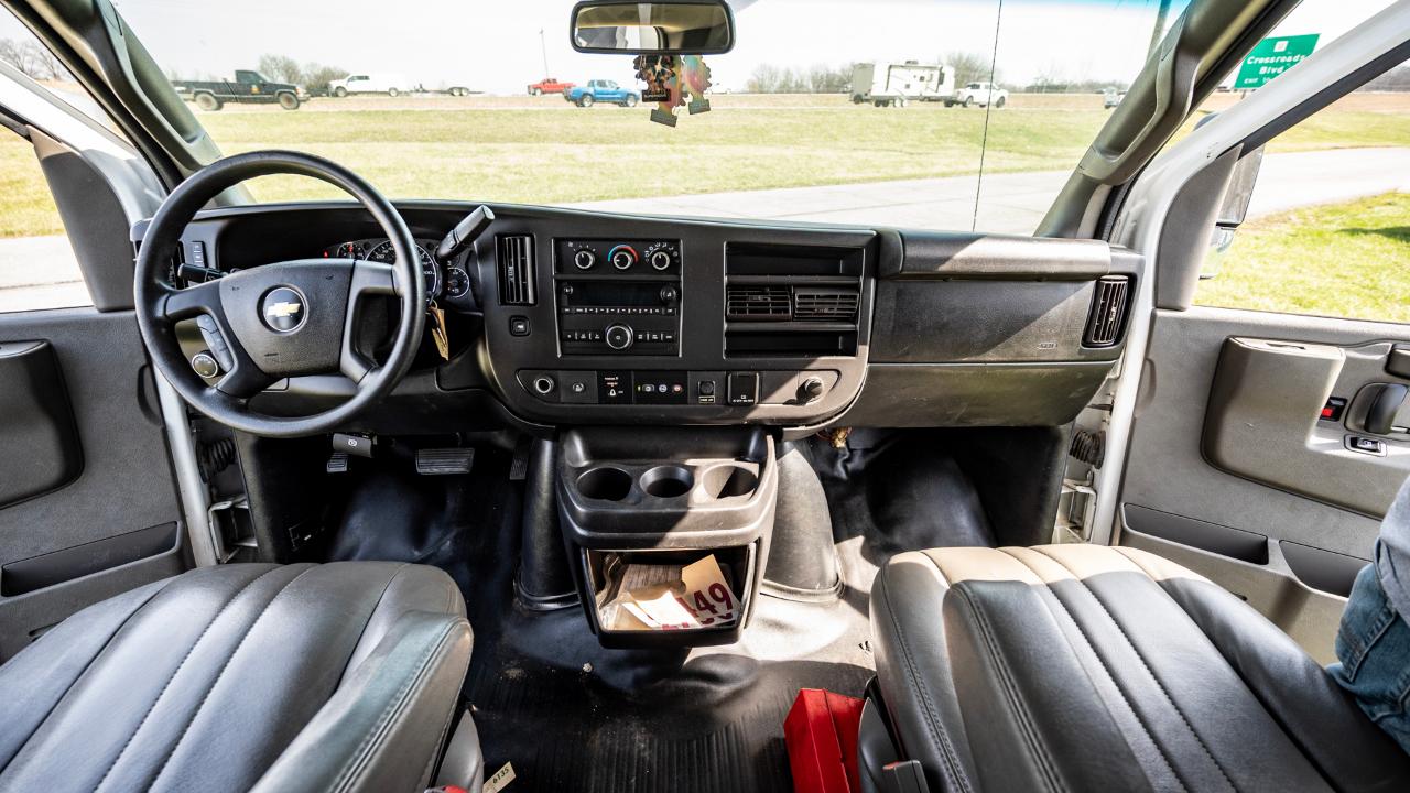 Chevrolet Express G3500 139" 2017