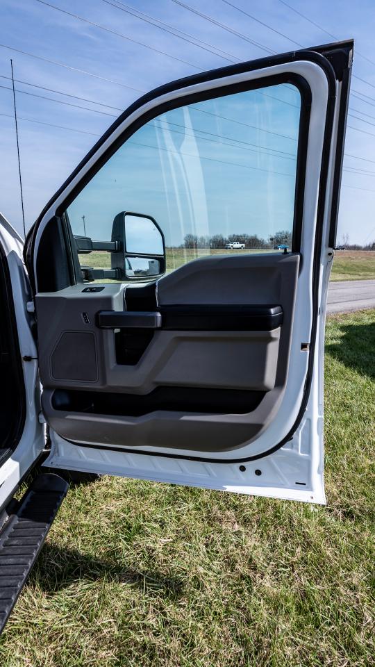 Ford F-550 Regular Cab DRW 4WD 2021