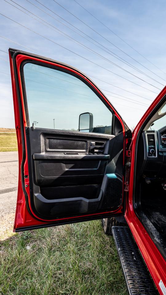 RAM 5500 Crew Cab SWB 2WD DRW 2016