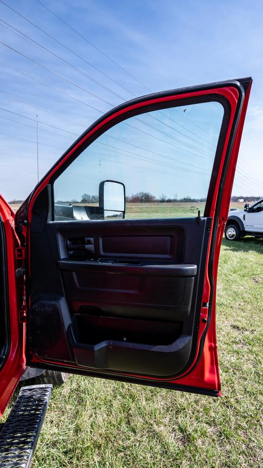 RAM 5500 Crew Cab SWB 2WD DRW 2016