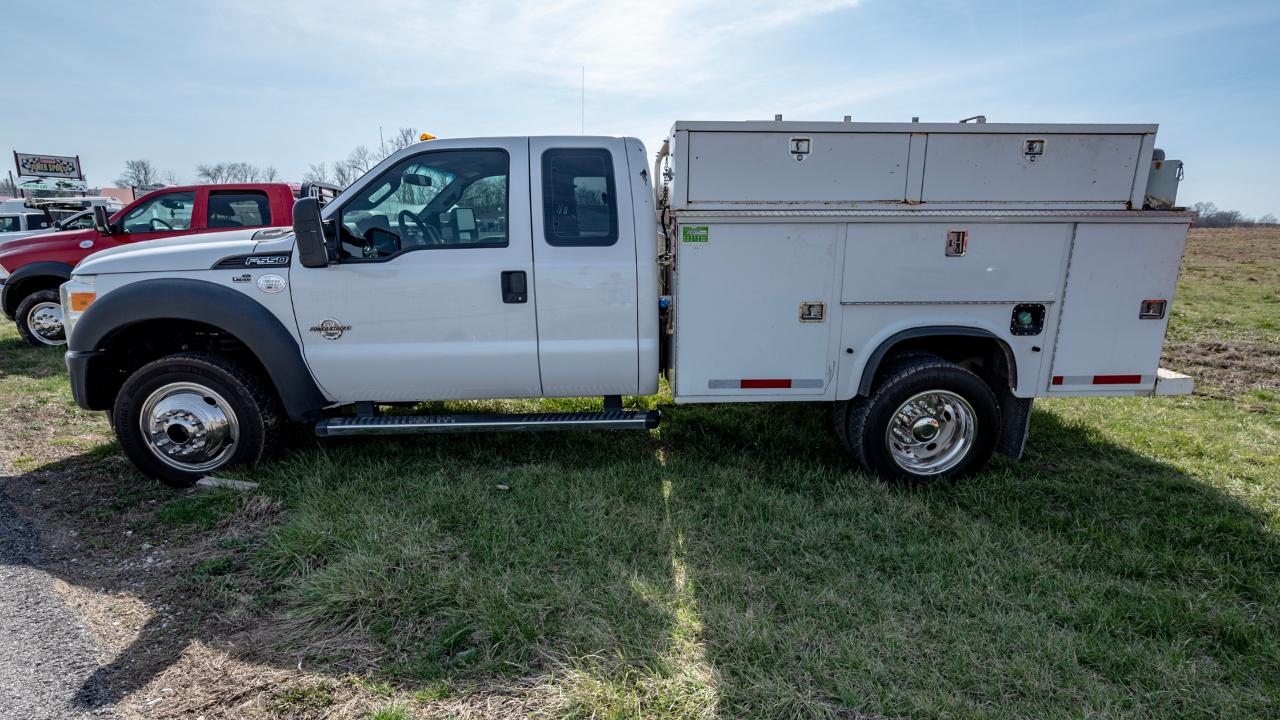 Ford F-550 SuperCab DRW 4WD 2016