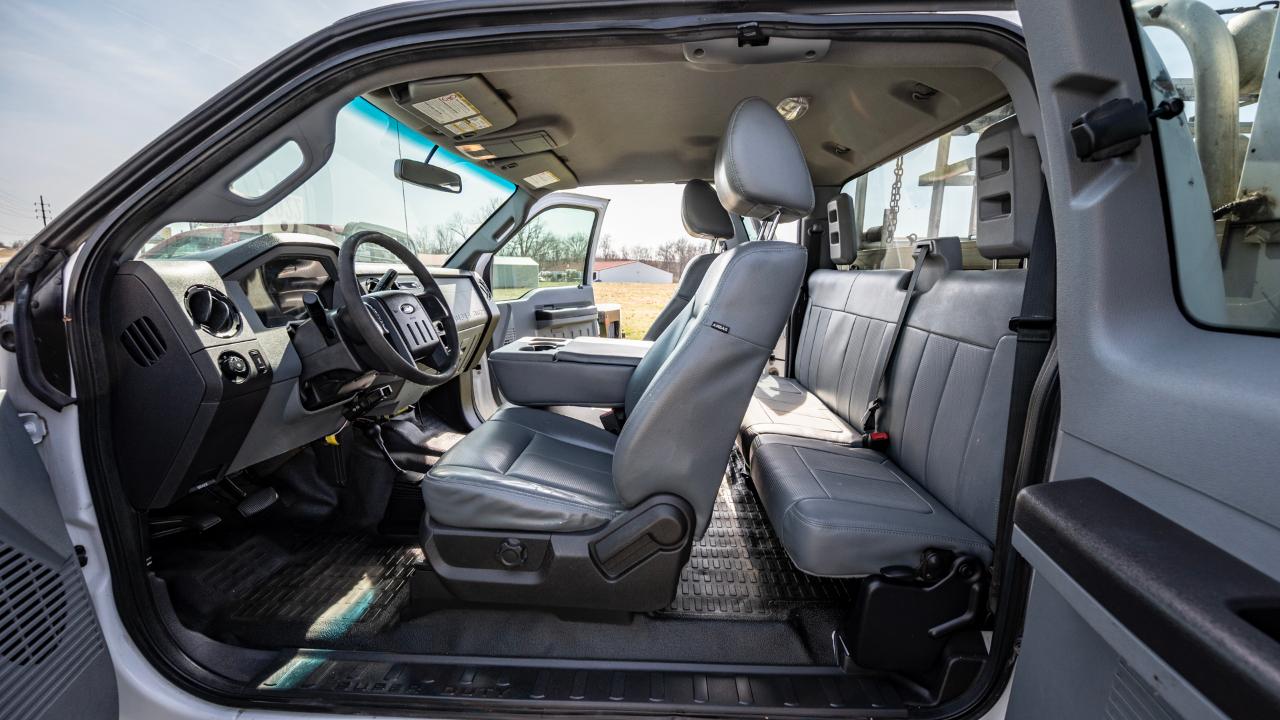 Ford F-550 SuperCab DRW 4WD 2016