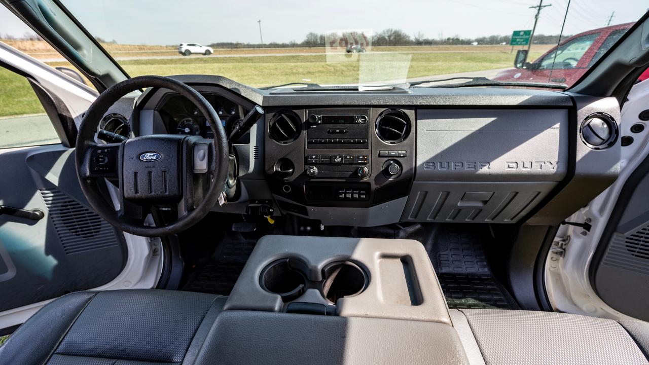 Ford F-550 SuperCab DRW 4WD 2016