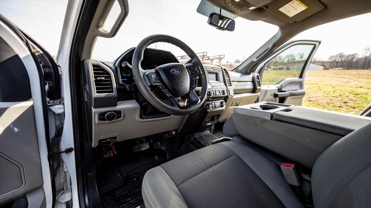 Ford F-550 SuperCab DRW 4WD 2017