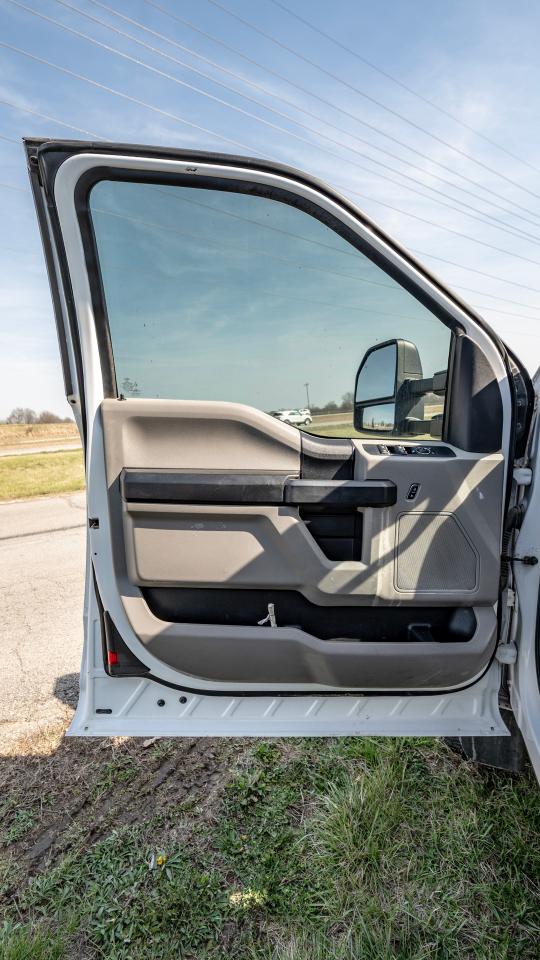 Ford F-550 SuperCab DRW 4WD 2017