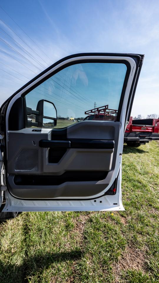 Ford F-550 SuperCab DRW 4WD 2017