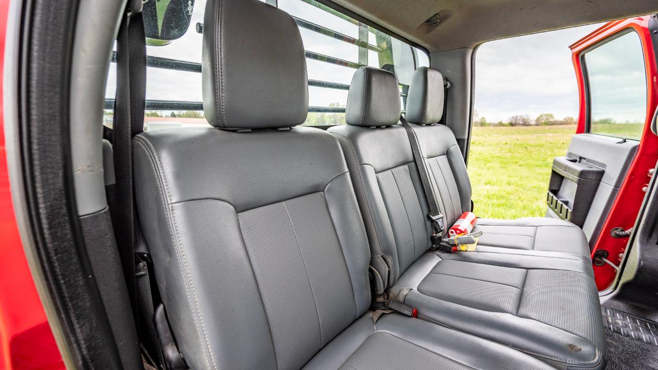 Ford F-550 Crew Cab DRW 2WD 2015