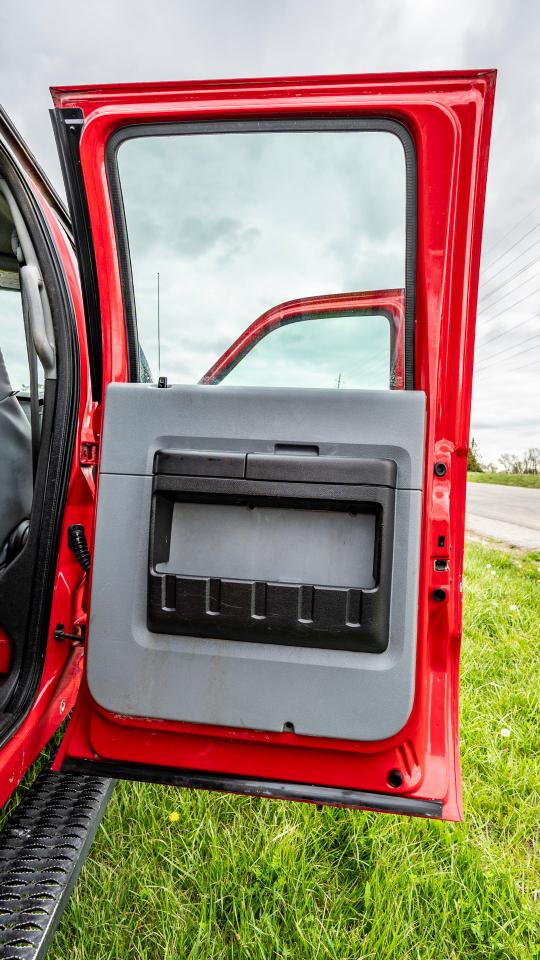 Ford F-550 Crew Cab DRW 2WD 2015