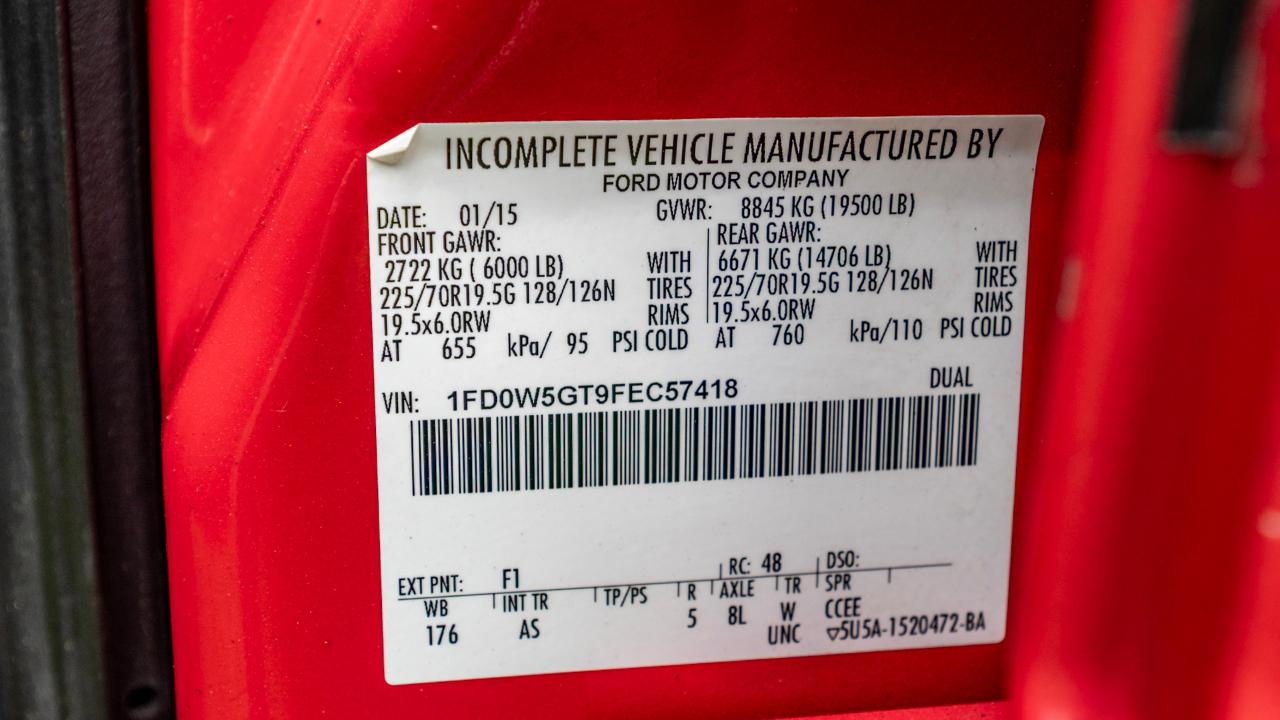 Ford F-550 Crew Cab DRW 2WD 2015