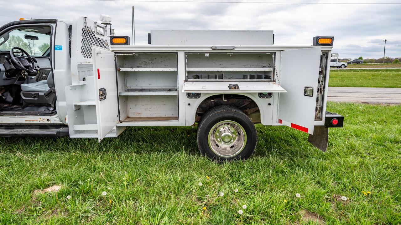 Ford F-550 Regular Cab DRW 4WD 2015