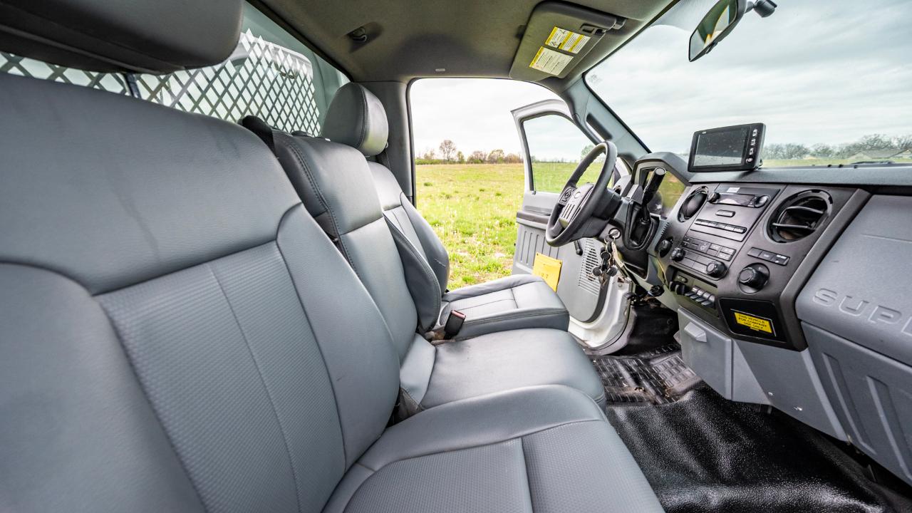 Ford F-550 Regular Cab DRW 4WD 2015