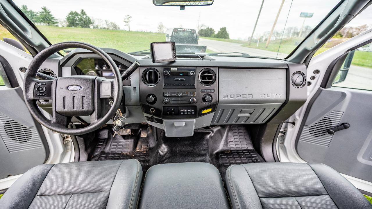 Ford F-550 Regular Cab DRW 4WD 2015