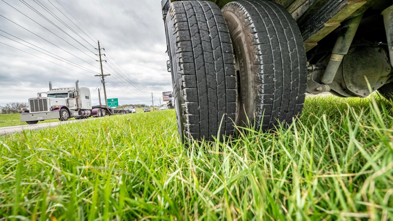 Chevrolet Silverado 3500HD Work Truck Crew Cab 4WD 2016