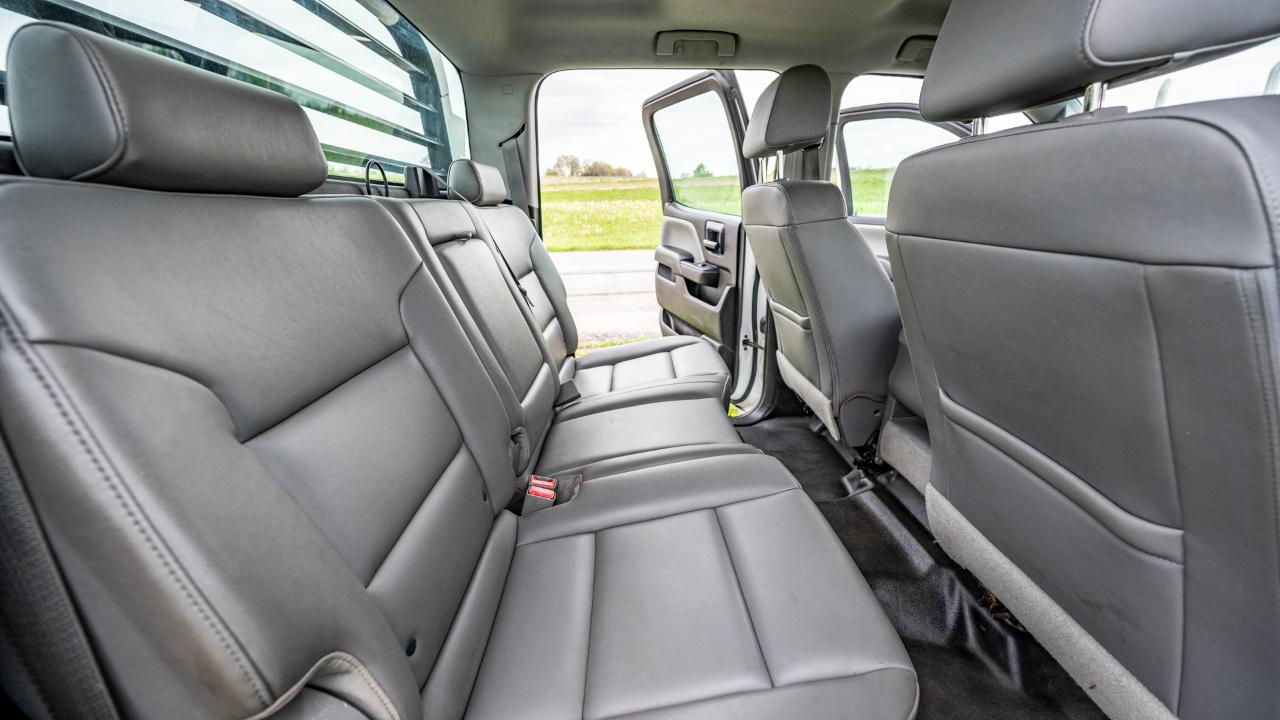 Chevrolet Silverado 3500HD Work Truck Crew Cab 4WD 2016