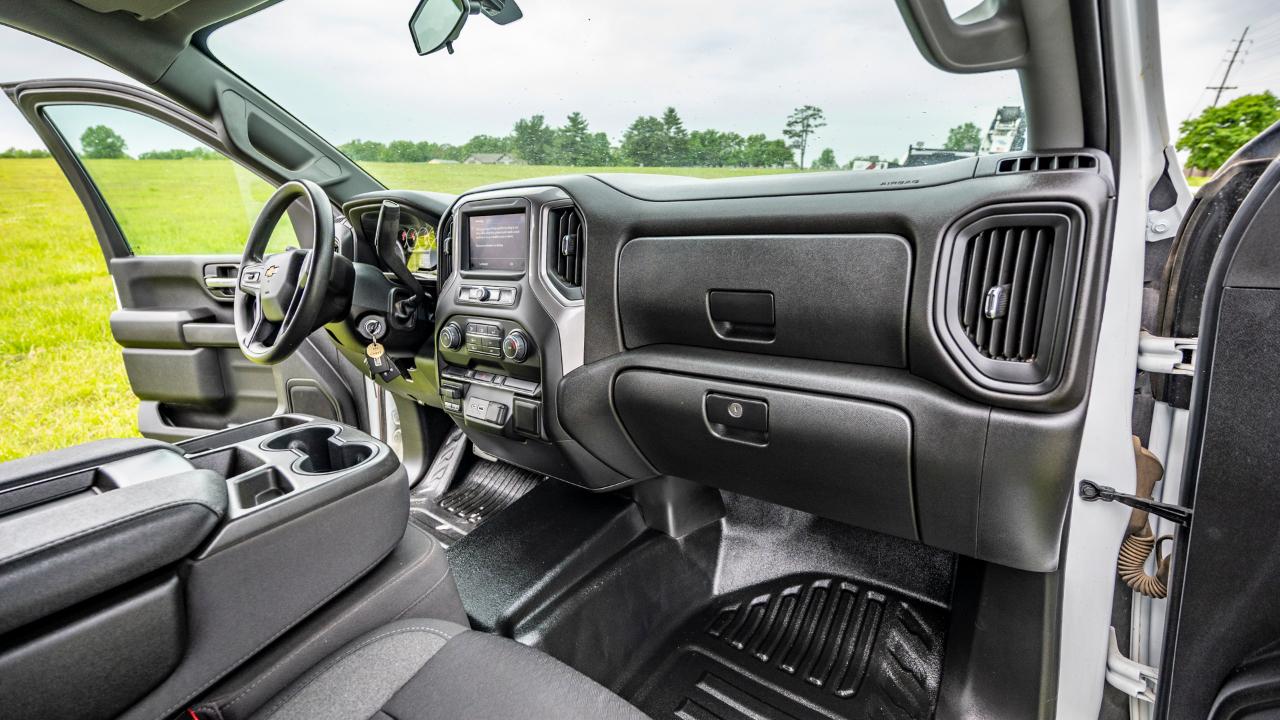 Chevrolet Silverado 3500HD Work Truck Crew Cab 4WD 2023