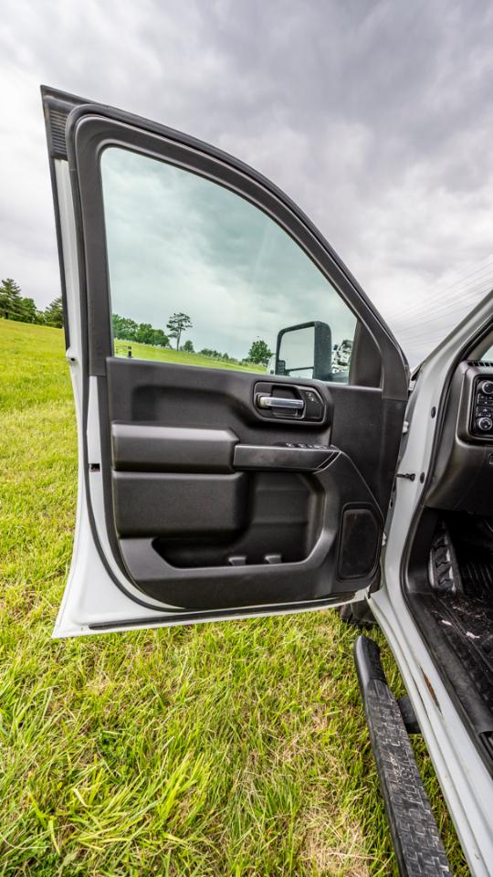 Chevrolet Silverado 3500HD Work Truck Crew Cab 4WD 2023