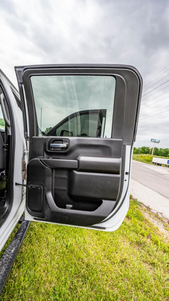 Chevrolet Silverado 3500HD Work Truck Crew Cab 4WD 2023