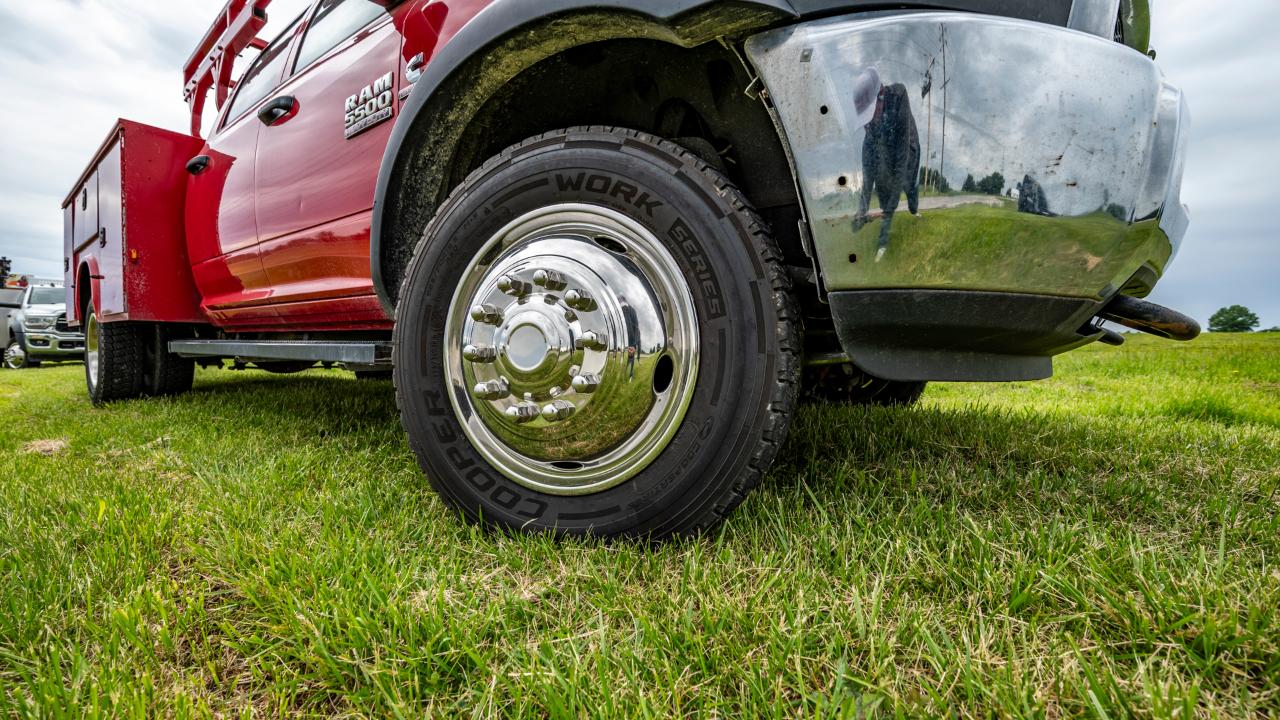 RAM 5500 Crew Cab SWB 4WD DRW 2017