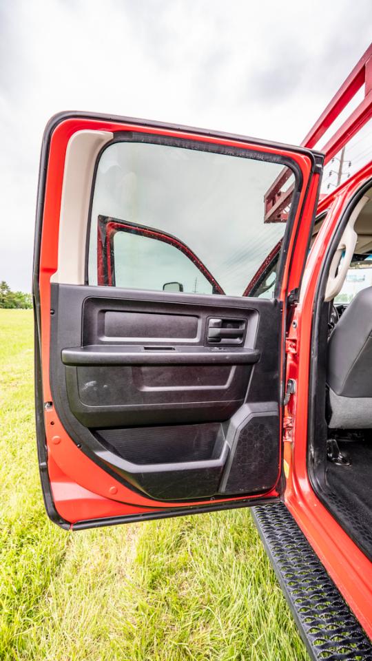 RAM 5500 Crew Cab SWB 4WD DRW 2017