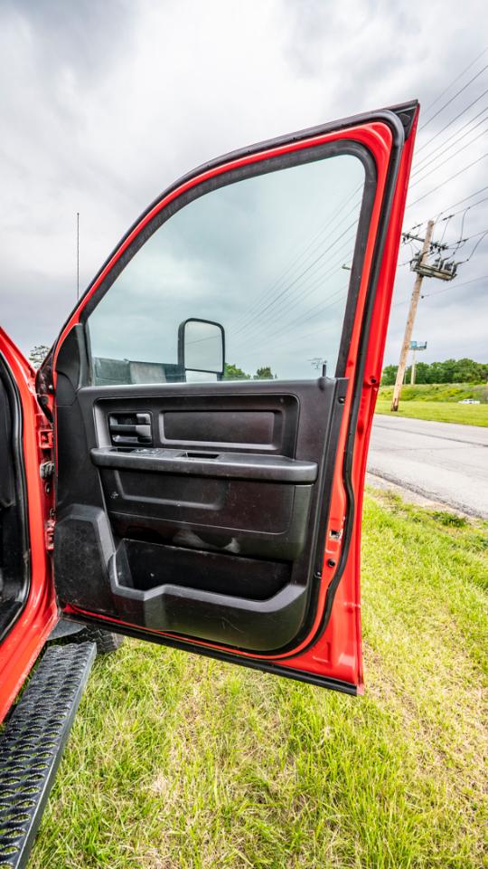 RAM 5500 Crew Cab SWB 4WD DRW 2017