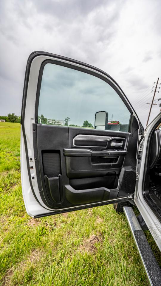 RAM 5500 Regular Cab 4WD DRW 2019