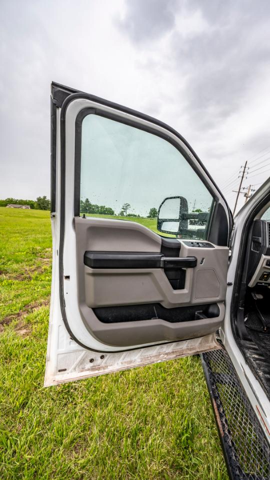 Ford F-550 Crew Cab DRW 4WD 2019