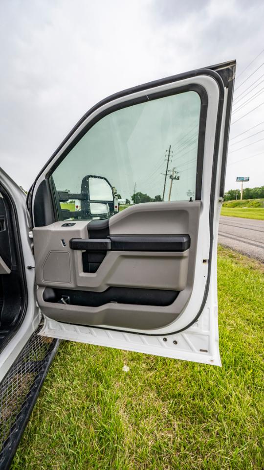 Ford F-550 Crew Cab DRW 4WD 2019