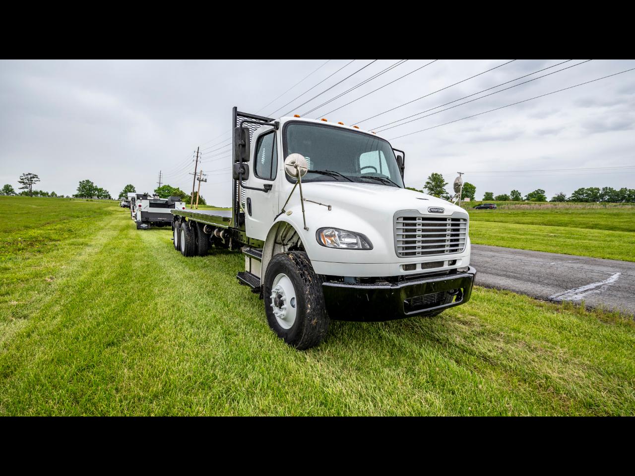 Freightliner M2  2013