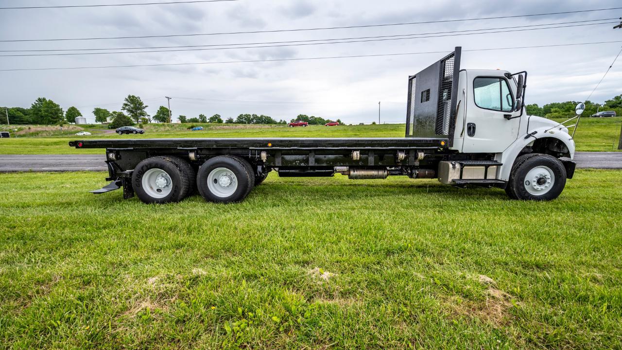 Freightliner M2  2013