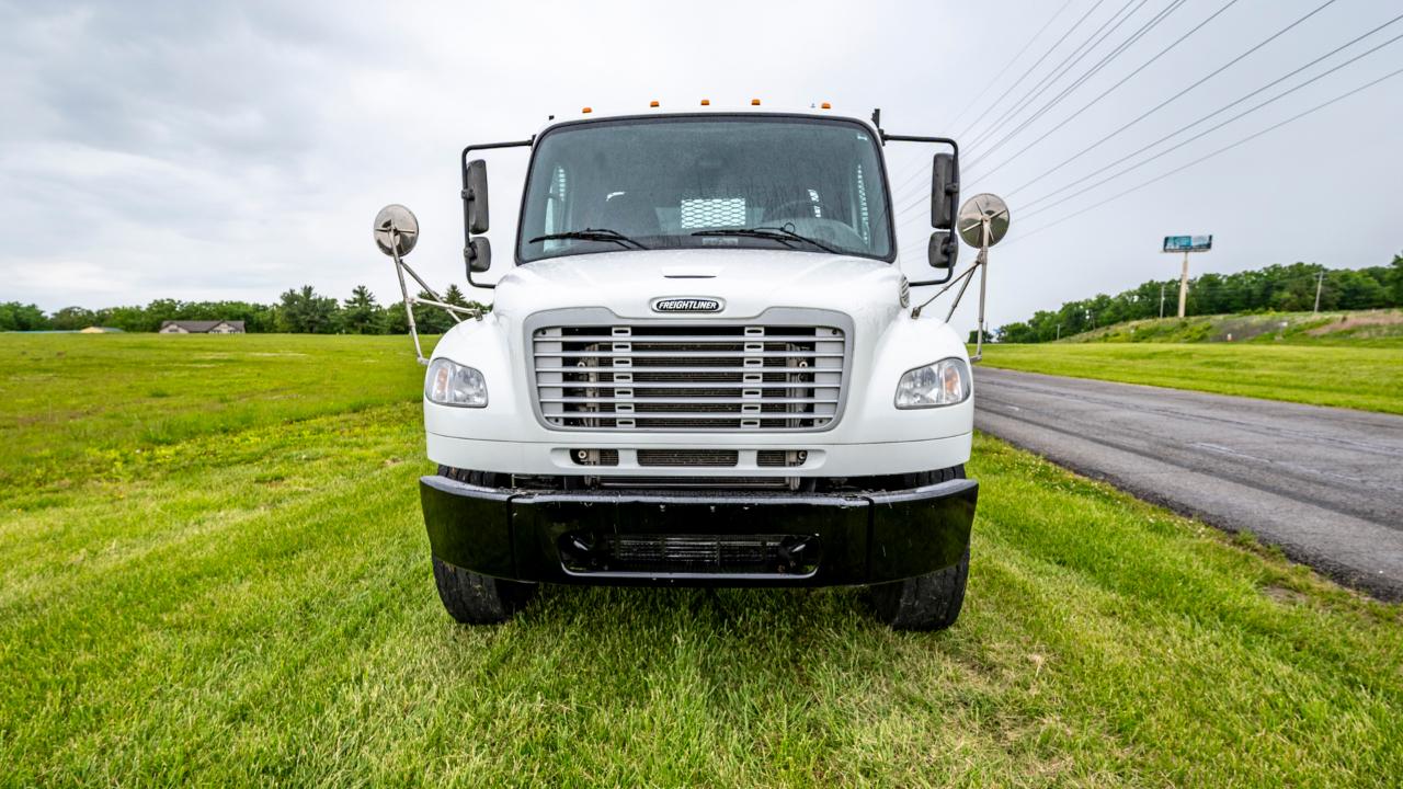Freightliner M2  2013