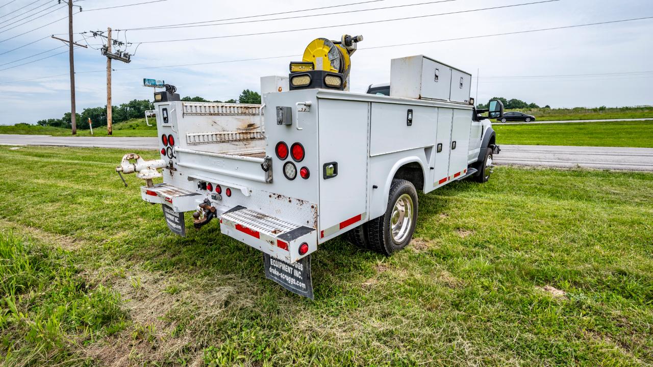 Ford F-550 Regular Cab DRW 4WD 2017