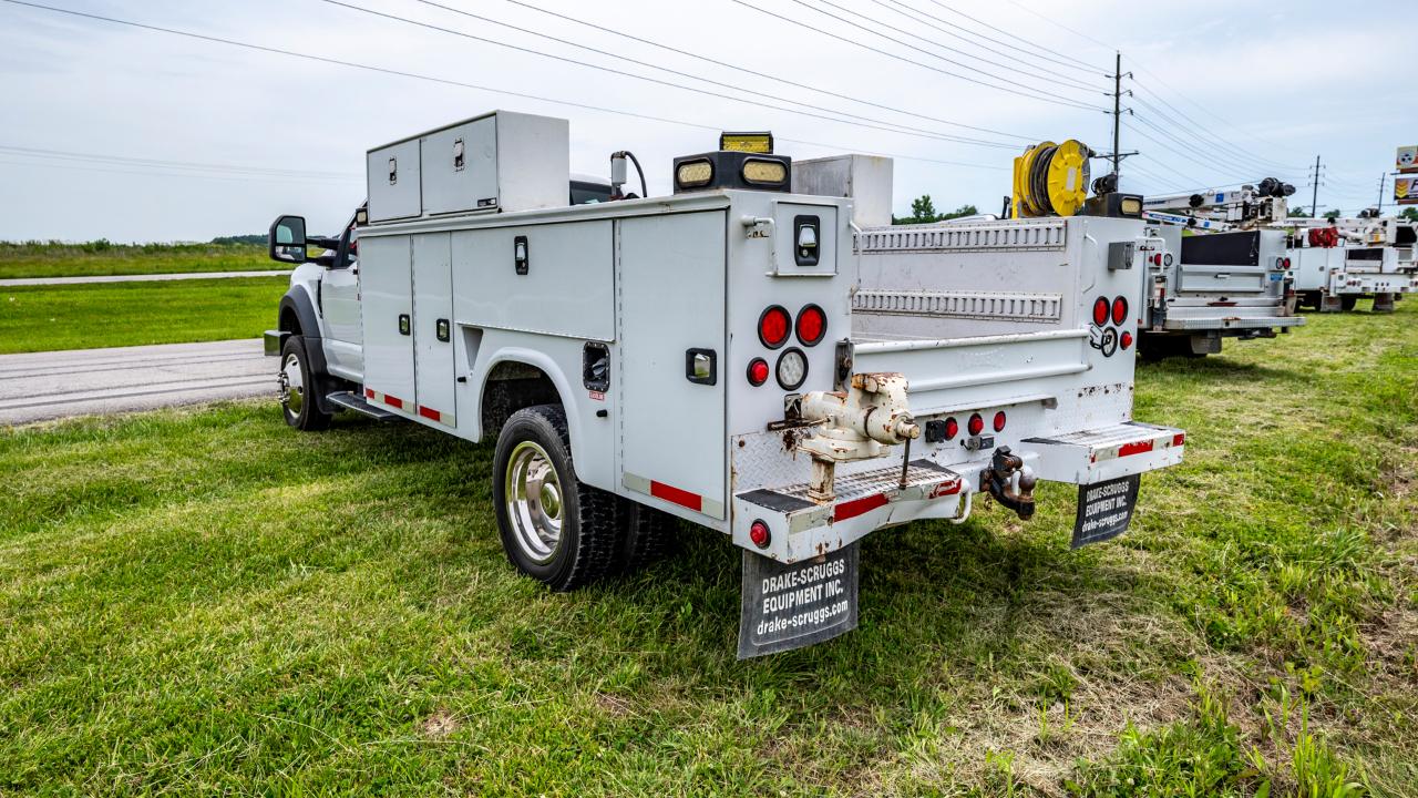 Ford F-550 Regular Cab DRW 4WD 2017