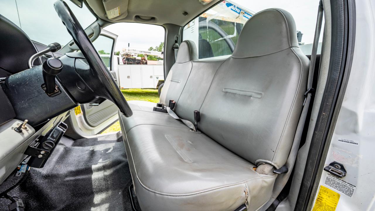 Ford F-550 Regular Cab 2WD DRW 2005