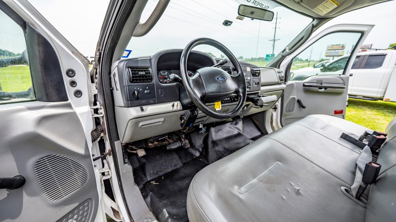 Ford F-550 Regular Cab 2WD DRW 2005