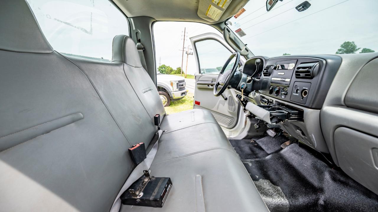 Ford F-550 Regular Cab 2WD DRW 2005