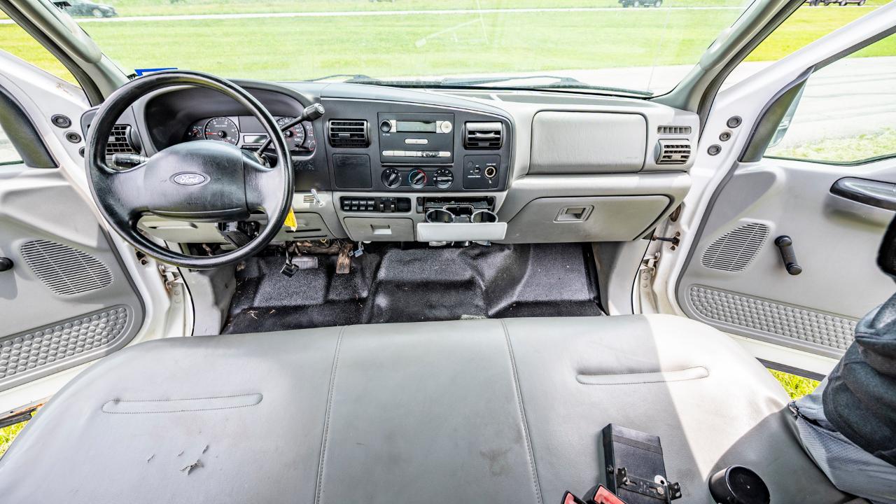 Ford F-550 Regular Cab 2WD DRW 2005