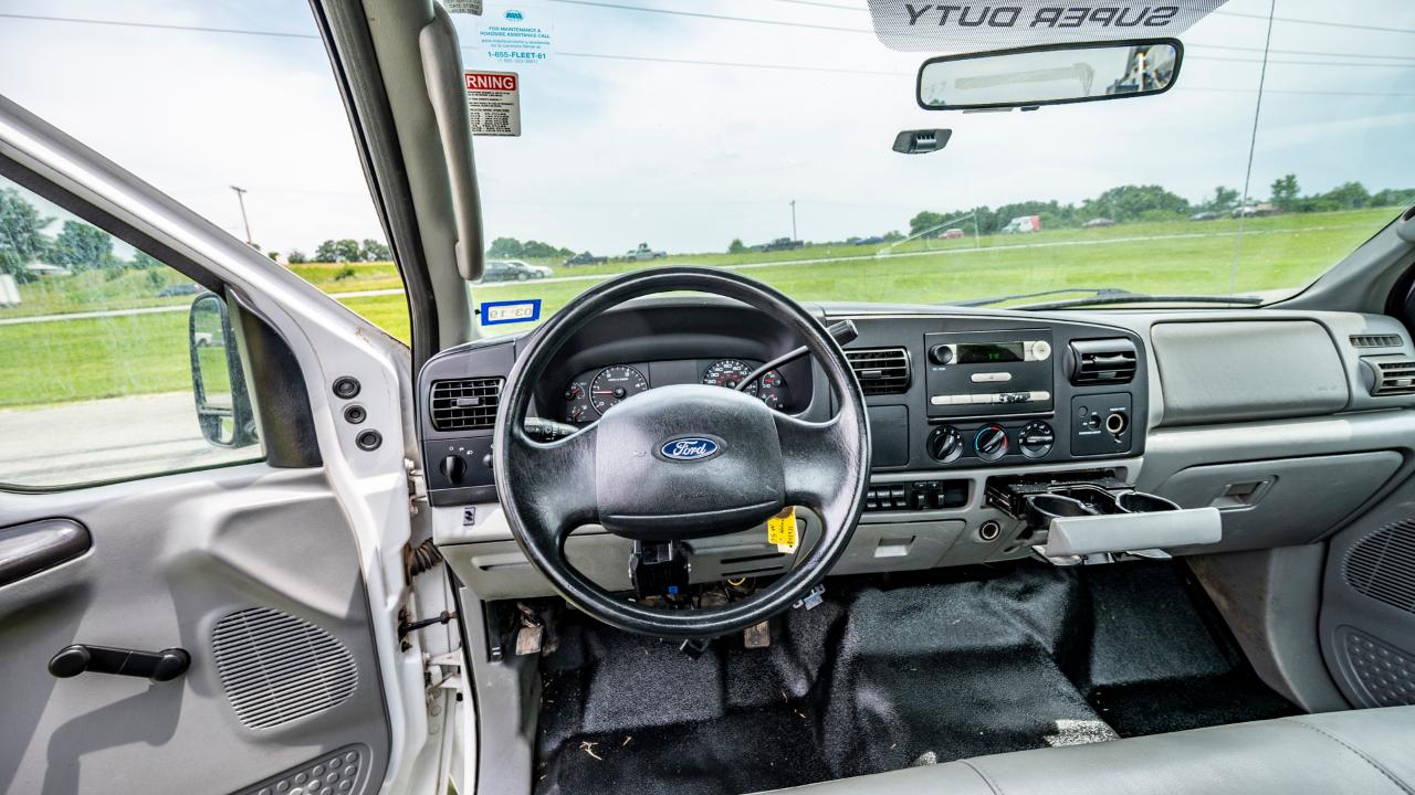 Ford F-550 Regular Cab 2WD DRW 2005