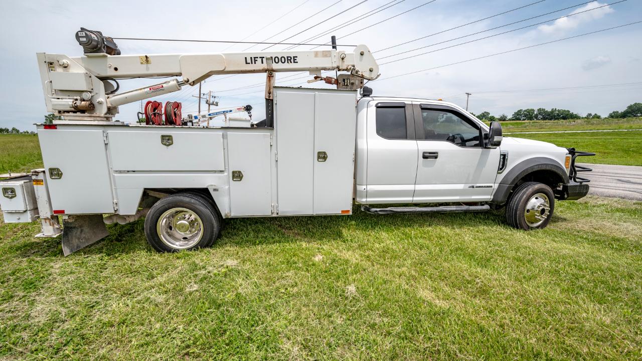 Ford F-550 SuperCab DRW 4WD 2017