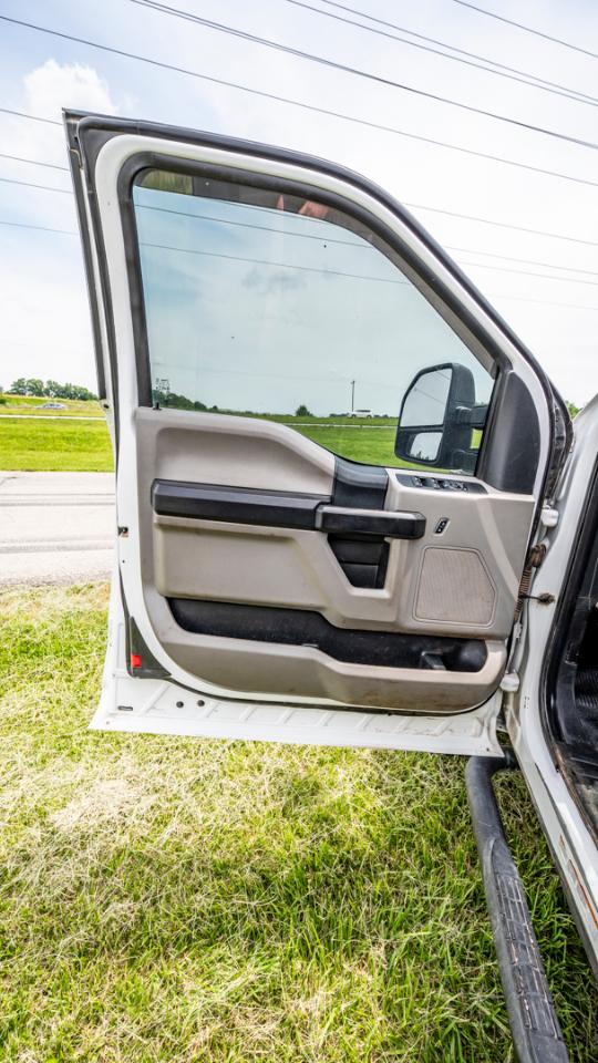 Ford F-550 SuperCab DRW 4WD 2017