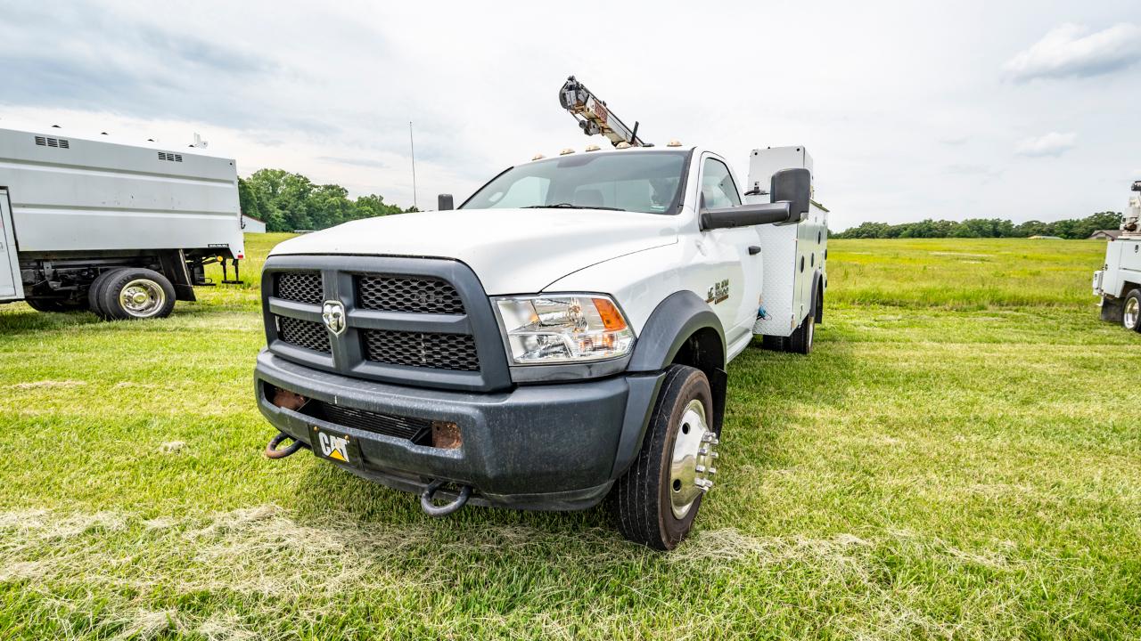 RAM 5500 Regular Cab 4WD DRW 2015