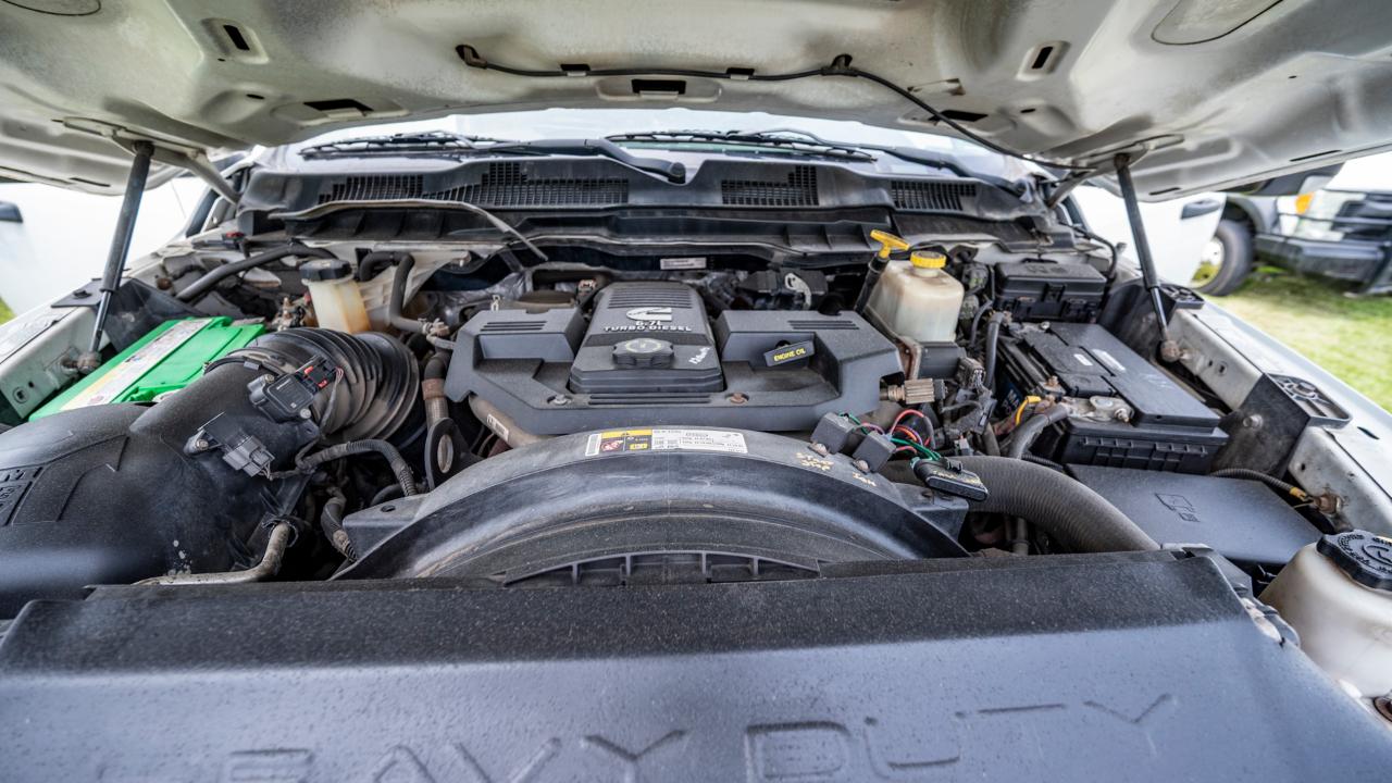 RAM 5500 Regular Cab 4WD DRW 2015