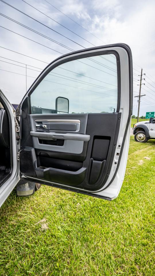 RAM 5500 Regular Cab 4WD DRW 2015