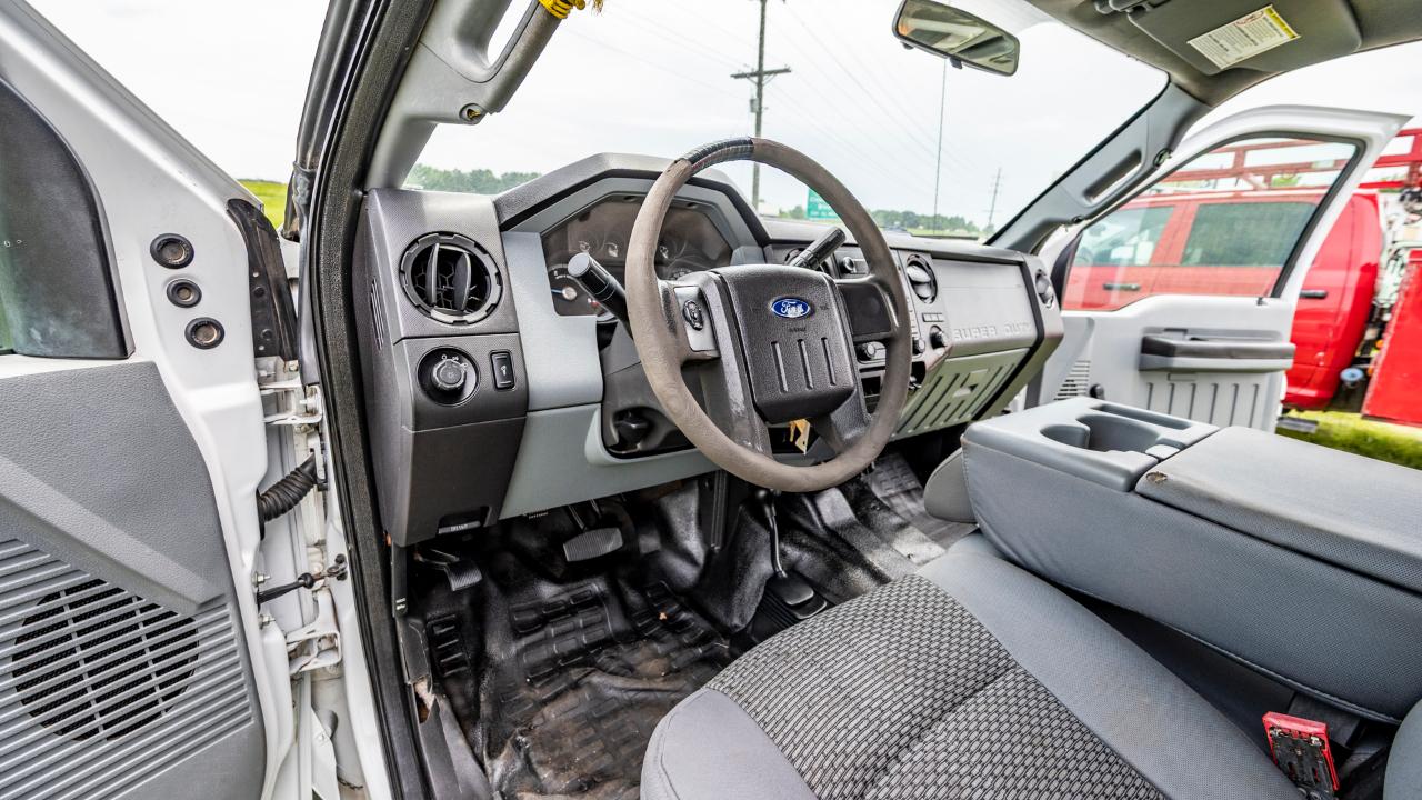 Ford F-550 Crew Cab DRW 4WD 2015