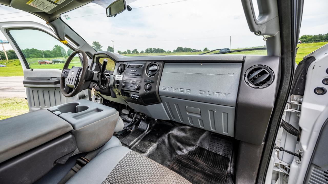 Ford F-550 Crew Cab DRW 4WD 2015