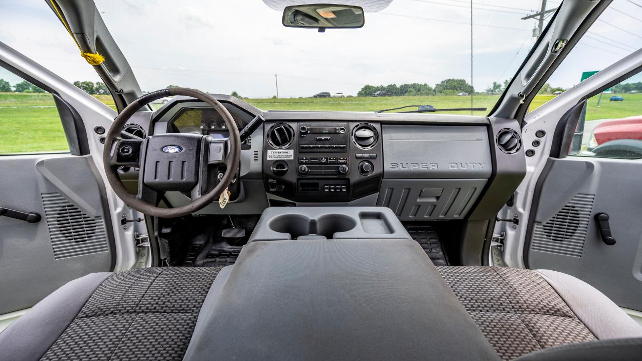 Ford F-550 Crew Cab DRW 4WD 2015